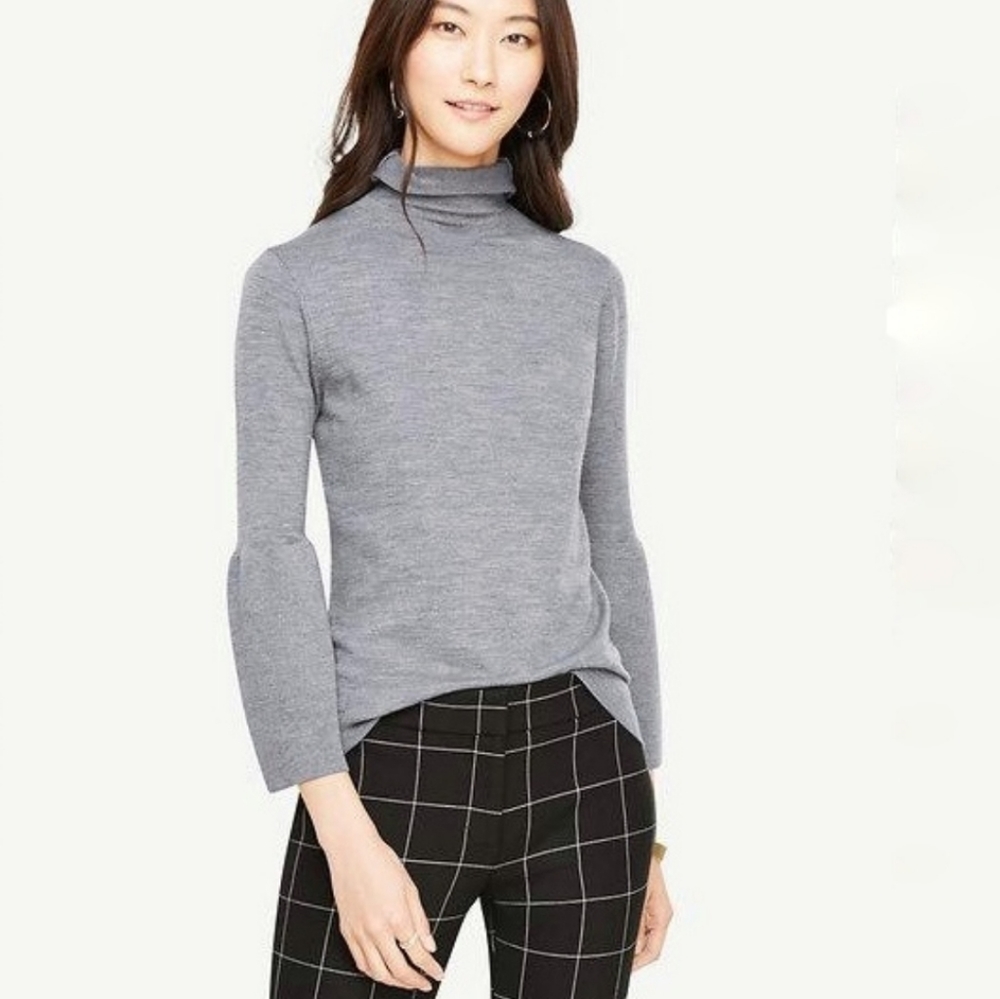 Ann Taylor Grey Fluted Turtleneck Wool Sweater M
